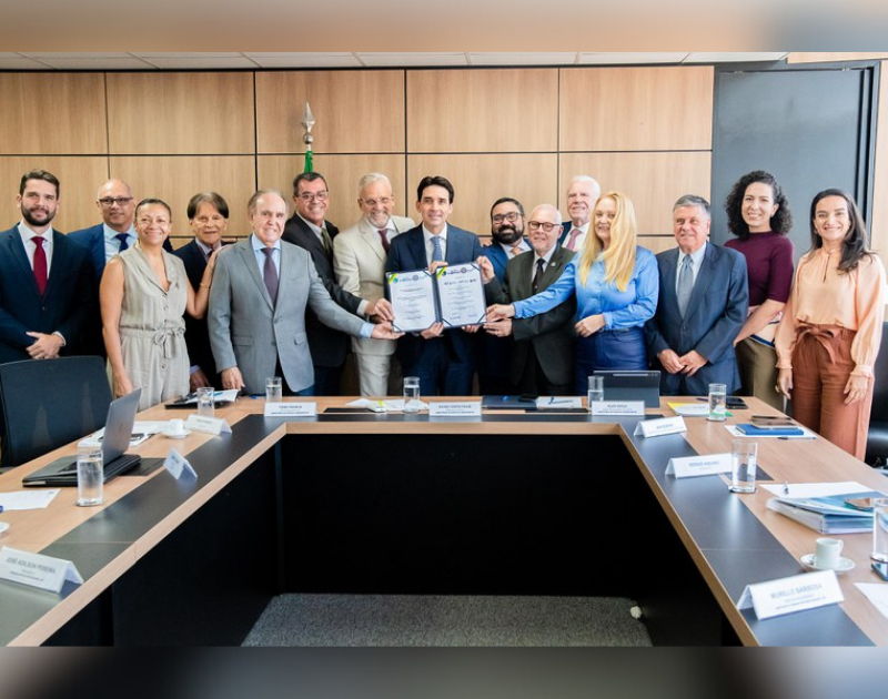 Federações assinam memorando de entendimento do PL 733